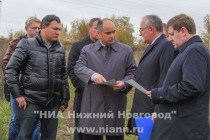 На первом плане: начальник управления по благоустройству администрации Нижнего Новгорода Виталий Ковалев, глава администрации Нижнего Новгорода Олег Кондрашов, глава администрации Советского района Нижнего Новгорода Анатолий Зотов, замглавы администрации