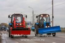 Парад спецмашин для работы по уборке снега и наледи