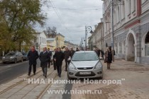 Машины были припаркованы даже на пешеходной части улицы
