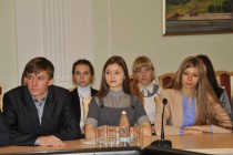 Глава администрации Нижнего Новгорода Олег Кондрашов встретился с молодежными активистами в преддверии Дня народного единства