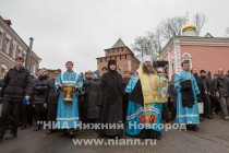 Крестный ход от собора Михаила Архангела по Ивановскому съезду к площади Народного Единства в Нижнем Новгороде