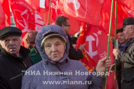 Демонстрация и митинг прошли в честь 96-летия Великой Октябрьской социалистической революции в Нижнем Новгороде