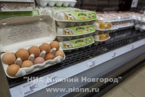Продукция птицефабрик на прилавках одного из магазинов Нижнего Новгорода