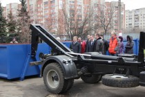 Впервые в Нижнем Новгороде будет эксплуатироваться новый автомобиль  с мусорным контейнером объемом 10 куб. м