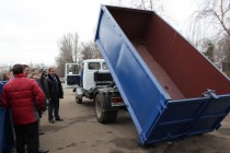 Впервые в Нижнем Новгороде будет эксплуатироваться новый автомобиль  с мусорным контейнером объемом 10 куб. м