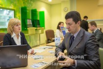 На втором этаже офиса, в Центре ипотечного кредитования, работает ярмарка недвижимости
