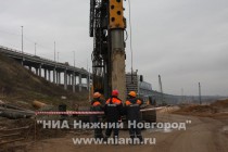 Каждая мостовая опора будет основана на 10 спаянных бетонных сваях