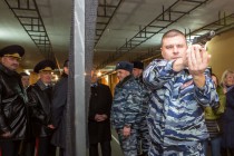 Тир оборудован интерактивным экраном для стрельбы