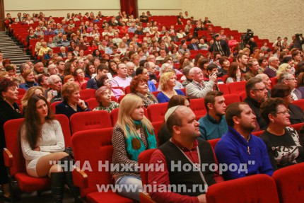 Премьера ханукального спектакля Мендель-Scene в постановке режиссера Льва Харламова состоялась в Нижнем Новгороде