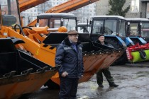Глава администрации Нижнего Новгорода Олег Кондрашов проверил готовность новой спецтехники к эксплуатации в зимних условиях