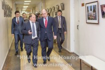 Глава администрации Нижнего Новгорода Олег Кондрашов и директор НИУРАНХиГС, доктор социологических наук, профессор Владимир  Мальцев (справа налево)