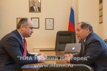 Глава администрации Нижнего Новгорода Олег Кондрашов и директор НИУРАНХиГС Владимир  Мальцев (слева направо) обсудили возможность создания в вузе кафедры муниципального управления