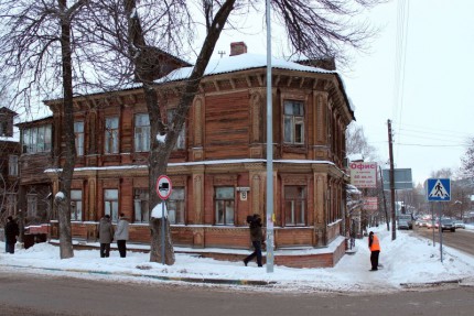 Глава администрации Нижнего Новгорода Олег Кондрашов провел выездное совещание по вопросам расселения ветхого и аварийного фонда Нижегородского района