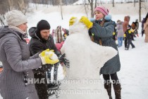 Конкурс проходит под девизом Лепим олимпийского снеговика!