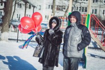 Волонтеры и сотрудники Tele2 декорировали спортивную площадку у школы №48 в Нижнем Новгороде