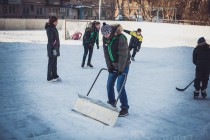 Волонтеры и сотрудники Tele2 декорировали спортивную площадку у школы №48 в Нижнем Новгороде