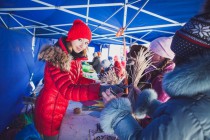 Волонтеры и сотрудники Tele2 декорировали спортивную площадку у школы №48 в Нижнем Новгороде