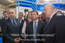 Губернатор Нижегородской области Валерий Шанцев, заместитель министра строительства и ЖКХ РФ Андрей Чибис, глава администрации Нижнего Новгорода Олег Кондрашов (справа налево)