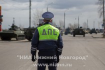 Первая тренировка парадных расчетов и механизированной колонны в полном составе прошла на Нижне-Волжской набережной в Нижнем Новгороде