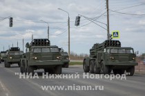 Первая тренировка парадных расчетов и механизированной колонны в полном составе прошла на Нижне-Волжской набережной в Нижнем Новгороде