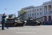 Военный парад на площади Минина и Пожарского в Нижнем Новгороде