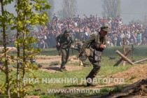 Реконструкция боя на подступах к Берлину  в нижегородском парке Победы
