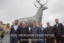 Торжественная церемония открытия скульптуры Оленя