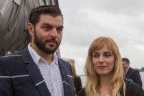 Венгерский скульптор Габор Миклош Жоке со спутницей