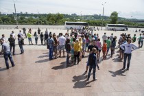 Пикет активистов общественного движения СтопИгра.РФ прошел в Нижнем Новгороде