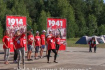 Ребята показывают свои новоприобретённые навыки и умения - стрельба из лука