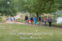 Участники акции AntiСвин собираются на берегу Лунского озера Сормовского района Нижнего Новгорода