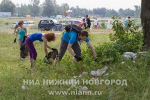 Акция AntiСвин по сбору мусора на берегу Лунского озера Сормовского района