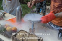 Заведение Organic LIFE предлагало смелые сочетания натуральных органических продуктов в двух состояниях - в виде ярких смузи и мороженого, приготовленного с использованием жидкого азота