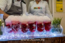 Молекулярное бармен шоу в ходе следования электрички из Нижнего Новгорода до ТРЦ Мега