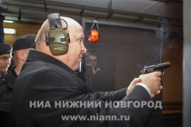 Губернатор Нижегородской области Валерий Шанцев продемонстрировал свои навыки стрельбы в тире