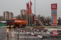 Далее топливо поступает на АЗС.