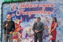 Благотворительная акция с участием главы Нижнего Новгорода Олега Сорокина и писателя Захара Прилепина по передаче новой партии гуманитарной помощи вынужденным переселенцам с юго-востока Украины