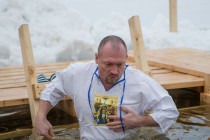 Нижегородцы отметили Крещение купанием в водоемах города