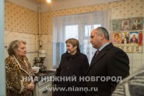 Глава администрации Нижнего Новгорода Олег Кондрашов и и.о. главы администрации Ленинского района Надежда Рожкова встретились с жильцами дома №19 на проспекте Ленина