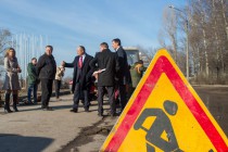 Глава администрации Нижнего Новгорода Олег Кондрашов в ходе объезда проверил выполнение работ по ямочному ремонту дорог