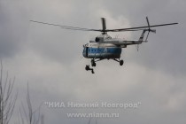 Вертолет со второй группой спасателей