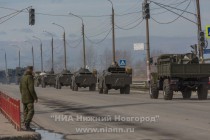 Тренировка механизированной колонны, которая примет участие в параде в ознаменование 70-ой годовщины Победы в Великой Отечественной войне состоялась в Нижнем Новгороде