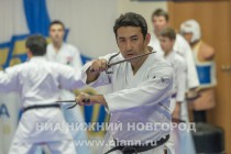 Уникальная система самозащиты от вооруженного противника, которой обучают как мужчин, так и женщин любого возраста