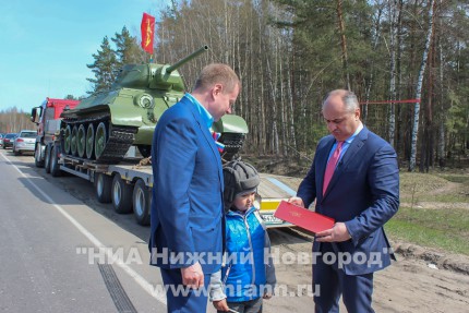 Отреставрированный боевой танк Т-34 установлен на территории Сормовского района Нижнего Новгорода