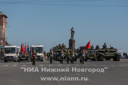 Генеральная репетиция Парада Победы прошла в Нижнем Новгороде на площади Минина и Пожарского