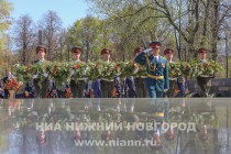 Возложение цветов к Вечному Огню в Нижегородском кремле
