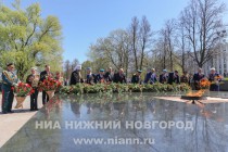 Возложение цветов к Вечному Огню в Нижегородском кремле