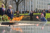 Возложение цветов к Вечному Огню в Нижегородском кремле