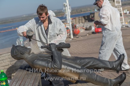Открытие первого в России памятника Жюлю Верну в Нижнем Новгороде