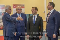 Президент ПАО ЛУКОЙЛ Вагит Алекперов, губернатор Нижегородской области Валерий Шанцев, премьер-министр РФ Дмитрий Медведев и генеральный директор ООО ЛУКОЙЛ-Нижегороднефтеоргсинтез Алексей Коваленко (слева направо)